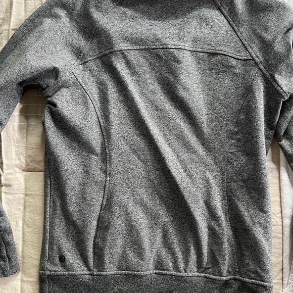 Lululemon Scuba Crewneck size 6, new without tags - Picture 5 of 5